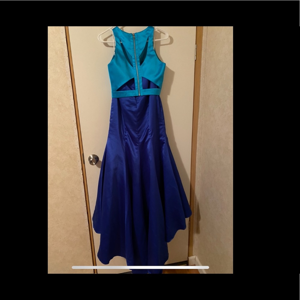 Prom Dress - Picture 2 of 4